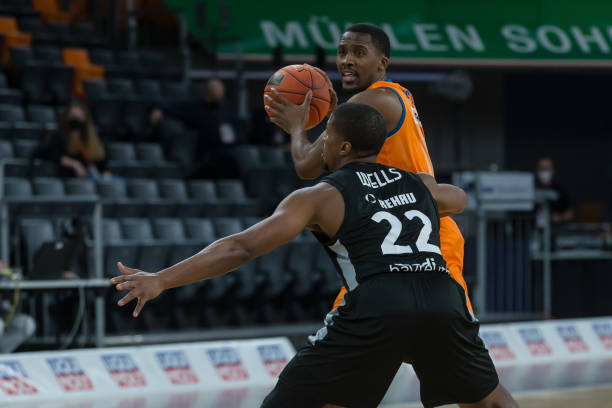 需克服客场 需克服客场